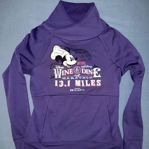 Champion 2016 RunDisney Wine and Dine half marathon fleece sweatshirt